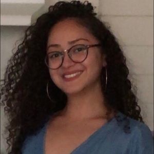 Meet your Posher, Elizabeth